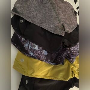 Lululemon Hotty Hot low rise shorts bundle size 2